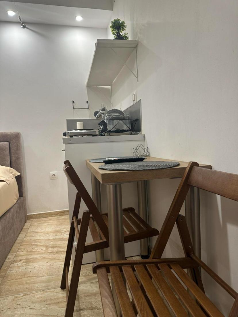 Dimitris Center Apartment Thessaloniki Buitenkant foto